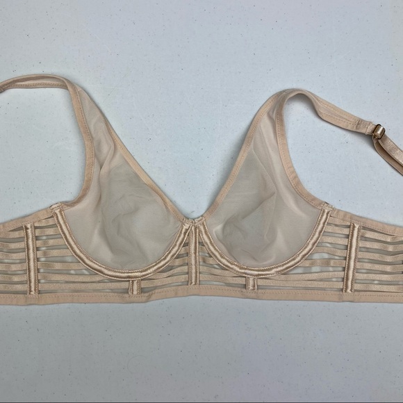 NWOT VS CREM Unlined Mesh Full-coverage Plunge, 32B. *P1034 - Picture 4 of 10